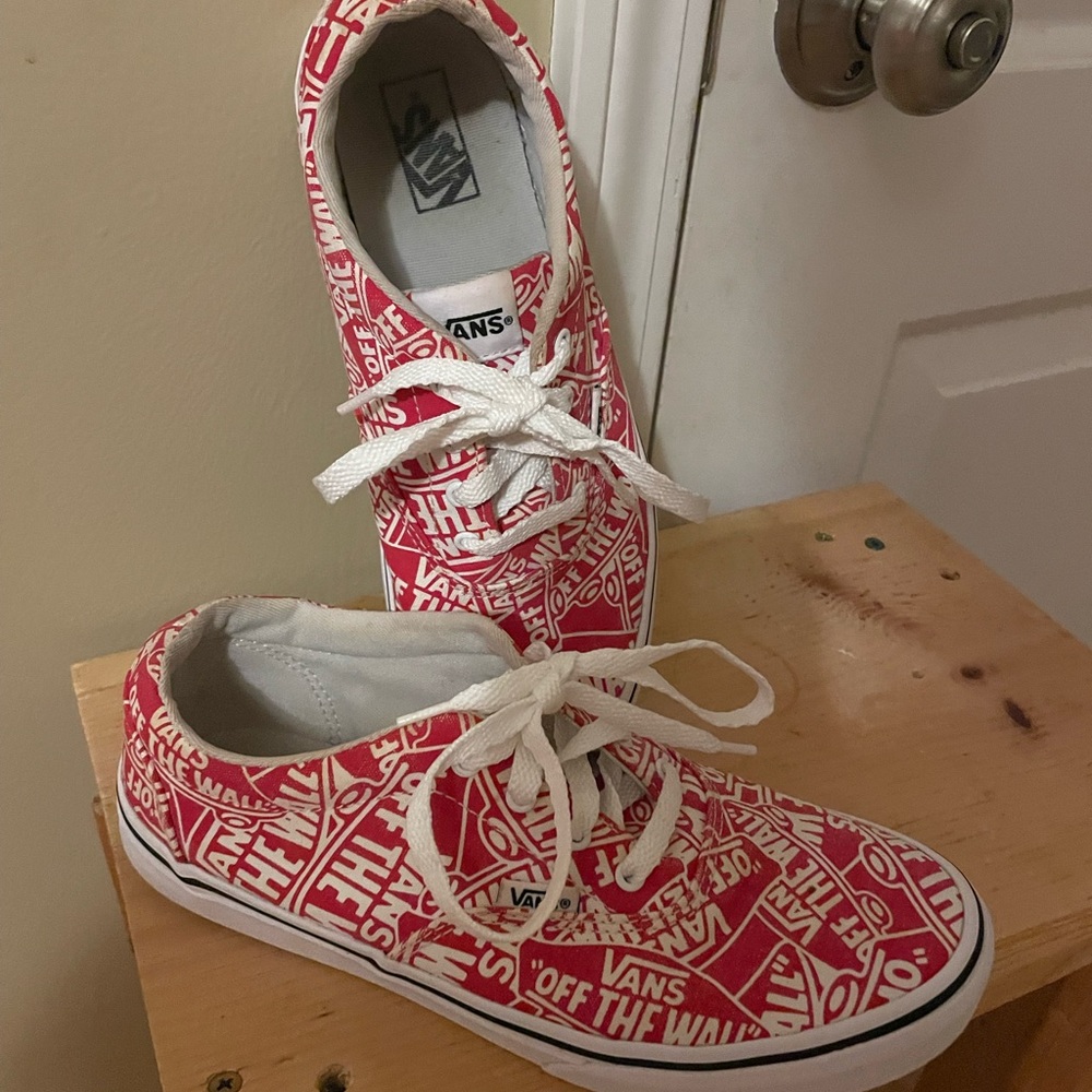 VANS OFF THE WALL GRAPHIC SNEAKER